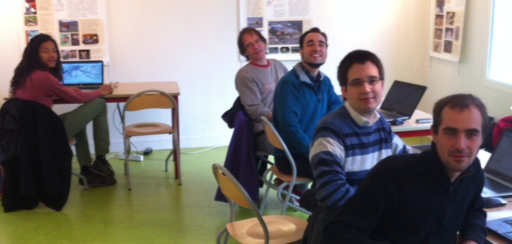 Quelques uns des contributeurs Openstreetmap ayant œuvré à la réalisation des cartoparties.
