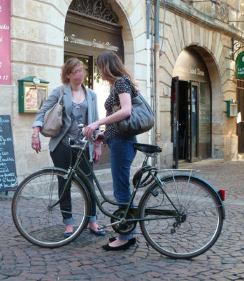 Vélo, écouteurs et téléphone ne font pas bon ménage…