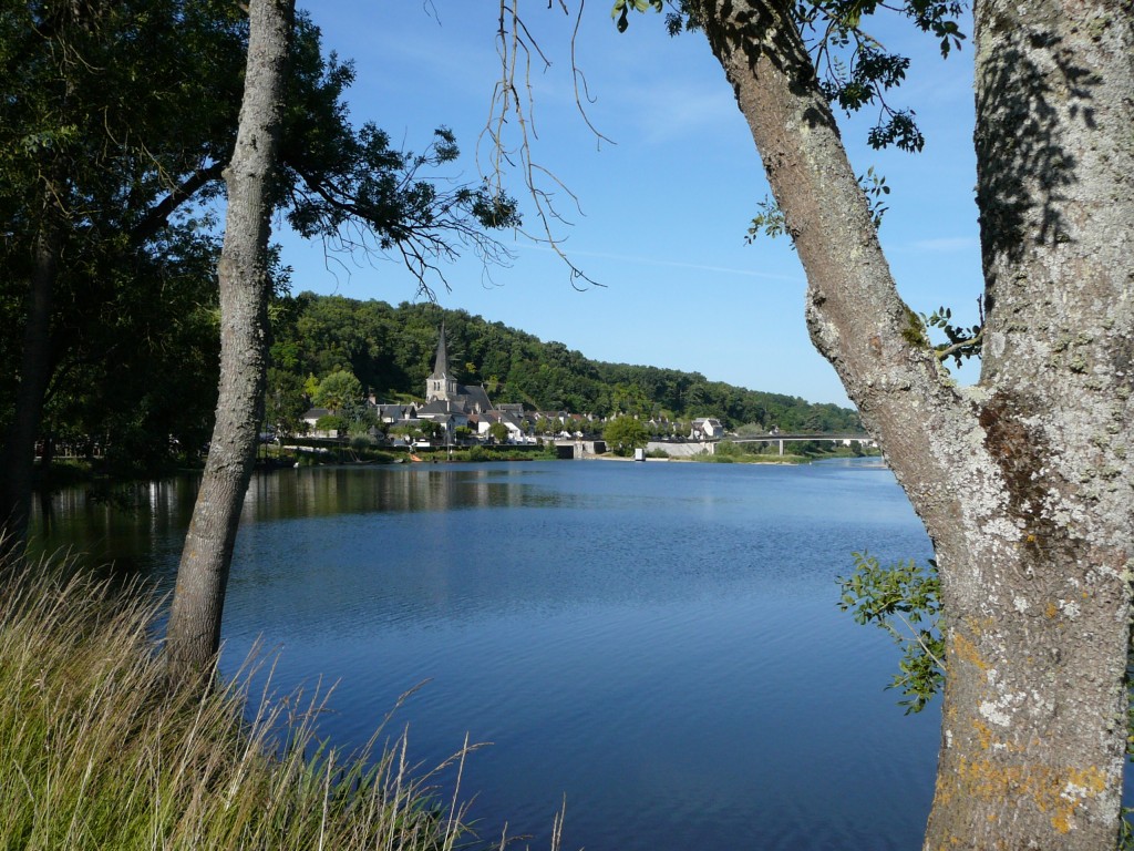 Le village de Savonnières (Indre-et-Loire) vu depuis la Loire à vélo. @photo CC37