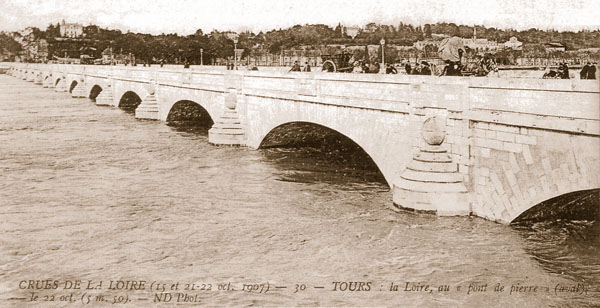 Crue de la Loire en octobre 1907.