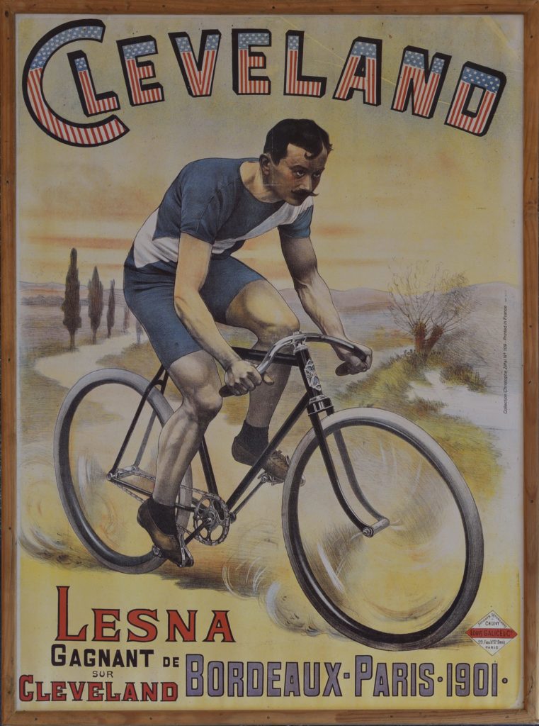 Réclame pour les cycles Cleveland, vainqueurs de l'édition 1901 de Bordeaux-Paris grâce au coureur Lesna. @Musée Maurice Dufresne, 2019.