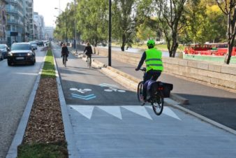 Illustration de ce que pourrait être un futur réseau express vélo à Tours