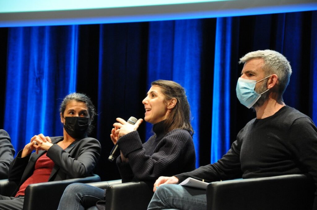 Table-ronde de clôture de la journée d'études, congrès de la FUB à Tours, 12 février 2022. © Photo Collectif Cycliste 37