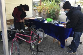 Action de promotion du vélo dans le cadre de la Semaine européenne de la réduction des déchets. @ Collectif Cycliste 37