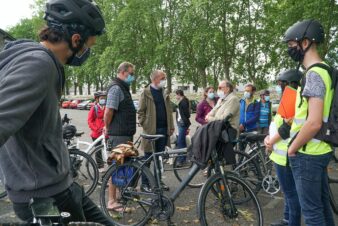 Le Collectif Cycliste 37 crée son antenne sur le Val d’Amboise. La première rencontre s’est faite le samedi 5 juin 2021, place du marché, à Amboise, en présence de Thierry BOUTARD, Maire d’Amboise. @ Photo : Eric Beaugeandre.