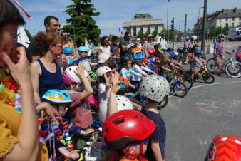 Samedi 6 mai 2023 : 3ème édition tourangelle de la Kidical Mass. @CC37 - photo Emmanuel Andrieu.