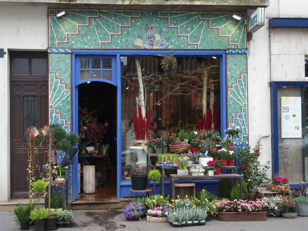 Oeuvre de Sante Vallar, rue Georges Courteline, à Tours.