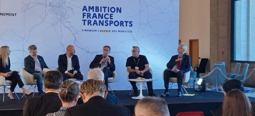 Conférence de financements des mobilités - Ambition France Transport, FUB, 2025.