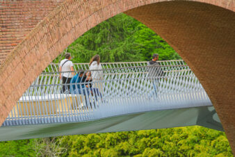 Albi : passerelle piétonne et cyclable sur la rivière Tarn ©Communauté d’agglomération de l’Albigeois, 2025.