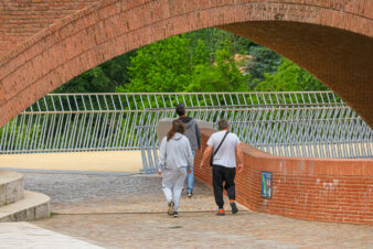Albi : passerelle piétonne et cyclable sur la rivière Tarn ©Communauté d’agglomération de l’Albigeois, 2025.